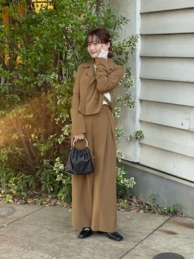 「アイテム（オールインワン・サロペット）」を使った、木村 星南（せな）さん（レディース・162cm）の秋コーディネート