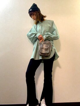 「AZUL（アズール）のアイテム（バッグ）」を使った、midoriさん（レディース・166cm）の秋コーディネート