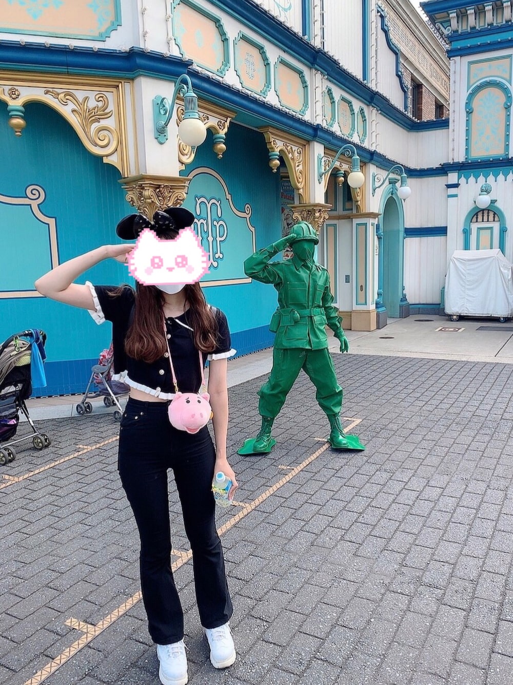 「ディズニーコーデ、ディズニーシー、韓国ファッション」｜「GRLのストレッチフレアパンツ（その他パンツ、ブラック系）」を使った、ぴのこさん（レディース・164cm）の夏コーディネートの1枚目の写真