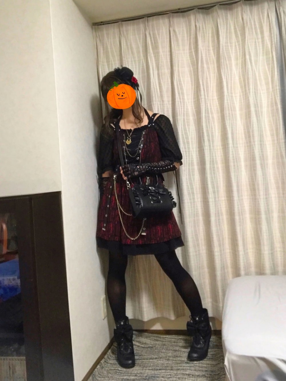 「WEGO、ワンピース、スカート、ブーツ、ブラック、タイツ、ドレス、WC、ゴシック、Demonia、ゴスロリ、レースブラウス、メンヘラ、セクポ、SEX POT ReVeNGe」｜「WCのWC/ドットチュールトップス（シャツ/ブラウス、ブラック系）」を使った、(๑˃̵ᴗ˂̵)و !さん（レディース・165cm）の秋コーディネートの1枚目の写真