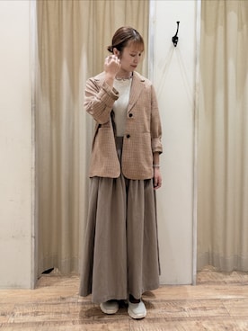 「アイテム（ドレスシューズ、ベージュ系）」を使った、まよねーずさん（レディース・164cm）の秋コーディネート