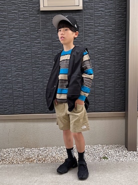 「アイテム（ベスト、ブラック系）」を使った、kanaさん（キッズ・137cm）の春コーディネート