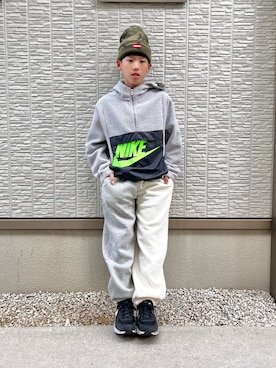 「アイテム（パーカー）」を使った、kanaさん（キッズ・142cm）の冬コーディネート