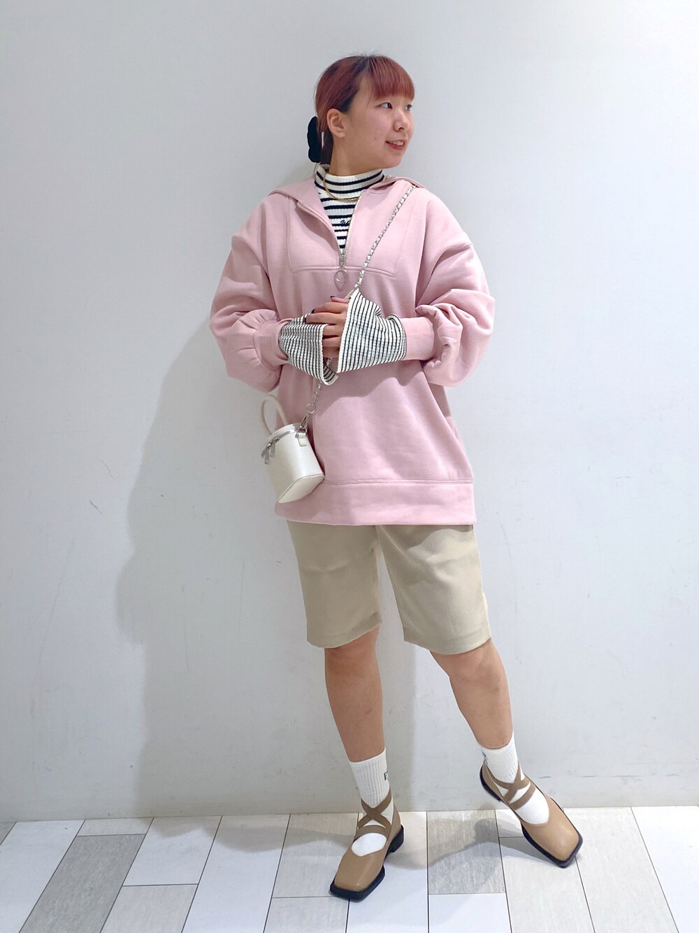 「wcloset、ダブルクローゼット、ダブクロ、wclo_snap、アリーバイダブルクローゼット、alleybywcloset」｜「w closetの★先行予約★【Alley】ゴムストラップパンプス【8月中旬入荷】（シューズ、ベージュ系）」を使った、ななかさん（レディース・161cm）の冬コーディネートの1枚目の写真