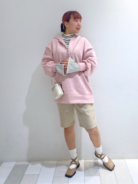 「alleybywcloset」｜「アイテム（スウェット）」を使った、ななかさん（レディース・161cm）の冬コーディネート