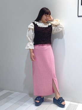 「スリット」｜「アイテム（その他トップス）」を使った、ななかさん（レディース・161cm）の春コーディネート