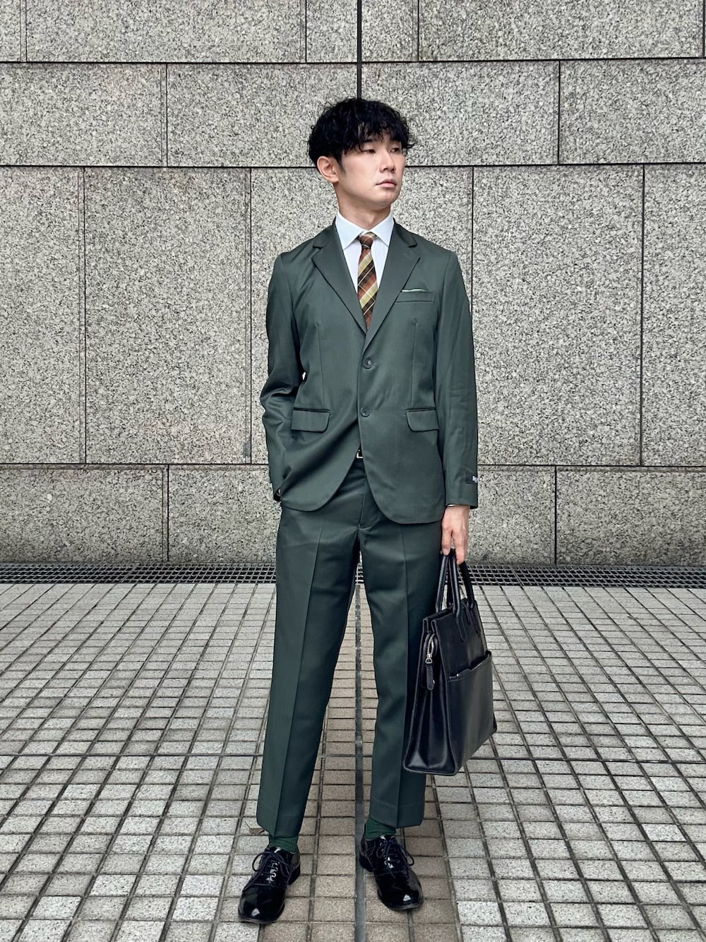 MAISON SPECIALのスーツセットを使った人気ファッションコーディネート