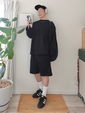 イッセイミヤケHOMME PLISSE ダークグリーンキャップ HOMME PLISSE ISSEY MIYAKEのキャップを使った人気ファッション