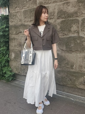 「one after another NICE CLAUP（ワンアフターアナザーナイスクラップ）のアイテム（ミリタリージャケット）」を使った、尾上綾乃さん（レディース・156cm）の夏コーディネート
