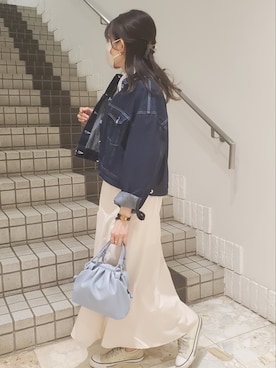 「one after another NICE CLAUP（ワンアフターアナザーナイスクラップ）のアイテム（デニムジャケット）」を使った、尾上綾乃さん（レディース・156cm）の春コーディネート