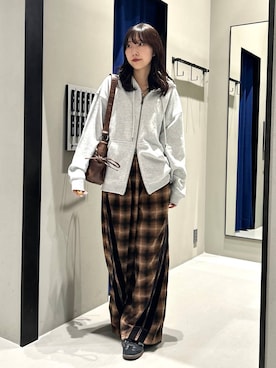 「PBLIM（ページボーイリム）のアイテム（スラックス）」を使った、Risakoさん（レディース・164cm）の秋コーディネート