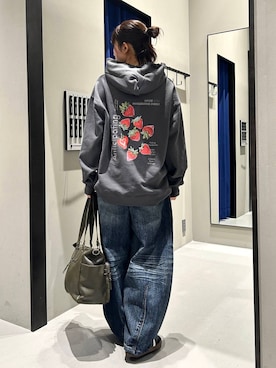 「PBLIM（ページボーイリム）の《UNISEX》スラブブリーチデニム（デニムパンツ）」を使った、Risakoさん（レディース・164cm）の秋コーディネート