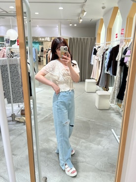 「one after another NICE CLAUP（ワンアフターアナザーナイスクラップ）のアイテム（デニムパンツ）」を使った、伊加  歩華さん（レディース・153cm）の夏コーディネート
