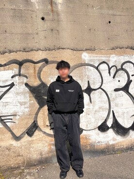 「SINSS（シンス）のWide balloon denim / ワイドバルーンデニム（デニムパンツ）」を使った、tanonnoさん（メンズ・178cm）の冬コーディネート