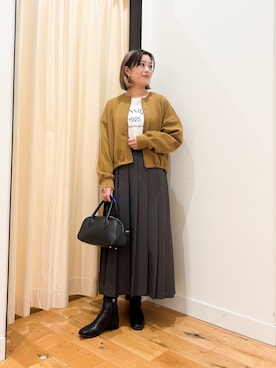 「アイテム（カーディガン/ボレロ）」を使った、すぎやまめぐみさん（レディース・163cm）の秋コーディネート