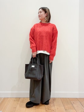 「アイテム（Tシャツ/カットソー）」を使った、すぎやまめぐみさん（レディース・163cm）の秋コーディネート