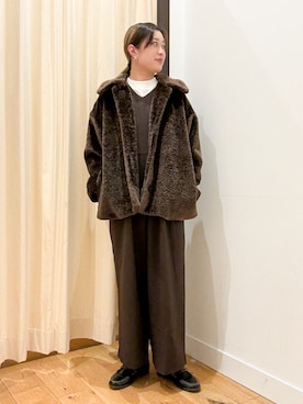 「HARUTA（ハルタ）の『別注』HARUTA×DOORS　キルトローファー（ローファー）」を使った、すぎやまめぐみさん（レディース・163cm）の秋コーディネート