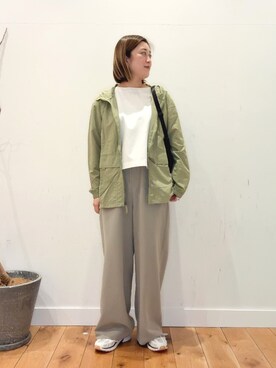 「EKAL（エカル）のシルケットコットンロングスリーブTシャツ（Tシャツ/カットソー、ホワイト系）」を使った、すぎやまめぐみさん（レディース・163cm）の春コーディネート