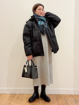 「アイテム（ストール/ショール）」を使った、すぎやまめぐみさん（レディース・163cm）の冬コーディネート