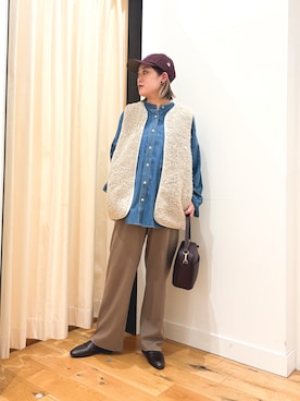 「秋のシャツ着こなし術」｜「アイテム（その他アウター）」を使った、すぎやまめぐみさん（レディース・163cm）の秋コーディネート