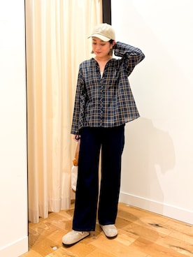 「URBAN RESEARCH DOORS（アーバンリサーチドアーズ）のGYMPHLEX　6PANEL CAP（キャップ）」を使った、すぎやまめぐみさん（レディース・163cm）の秋コーディネート