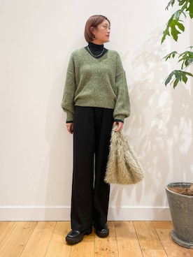 「冬の差し色コーデ」｜すぎやまめぐみさん（レディース・163cm）の冬コーディネート