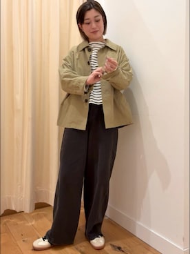 「アイテム（ステンカラーコート）」を使った、すぎやまめぐみさん（レディース・163cm）の秋コーディネート