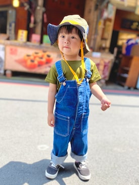 「petit main（プティマイン）のアイテム（オールインワン・サロペット）」を使った、BigMac麥麥さん（キッズ・80cm）の春コーディネート