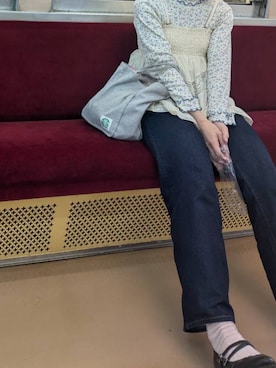 「earth music&ecology（アースミュージックアンドエコロジー）のアイテム（バレエシューズ、ブラック系）」を使った、miさん（レディース・161cm）の春コーディネート