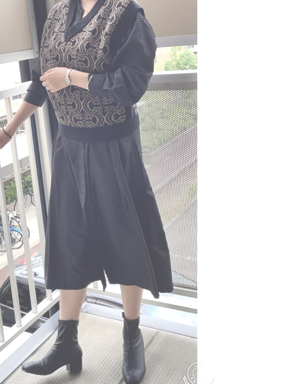 「オールブラックコーデ」｜「Green　Parksのアイテム（ニット/セーター、ブラック系）」を使った、ゆさん（レディース・169cm）の秋コーディネートの1枚目の写真