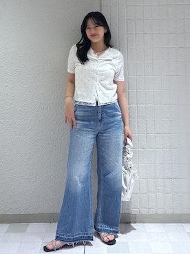 「VIS（ビス）のバギーワイドデニムパンツ（デニムパンツ、ブルー系）」を使った、saraさんの夏コーディネート