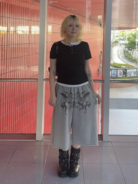 「MUCENT（ムセント）の【UNISEX】MUCENT／NOXメタルロゴショルダーバッグ（ショルダーバッグ、ブラック系）」を使った、0521minaさん（レディース）の春コーディネート
