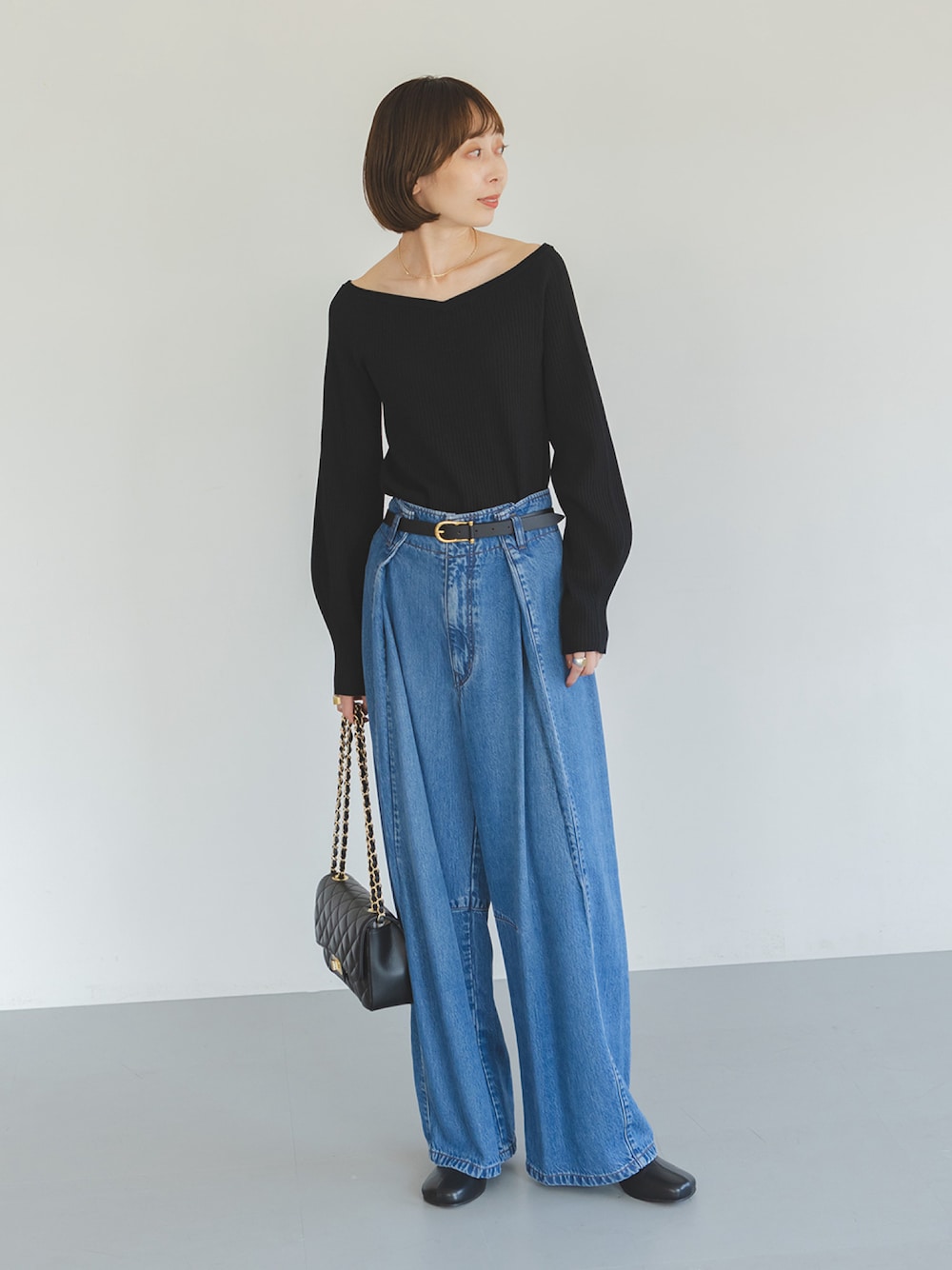 美品✨ノーブル　スージングデニムフォルムタックパンツ　デニムパンツ　ゆったり Noble（ノーブル）の「スージングデニムフォルムタックパンツ（デニム