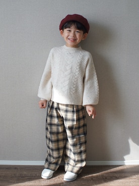 「アイテム（ニット/セーター）」を使った、R E Oさん（キッズ・110cm）の秋コーディネート
