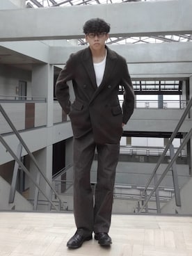 「アイテム（テーラードジャケット）」を使った、KENTO SHINKAIさん（メンズ・173cm）の秋コーディネート