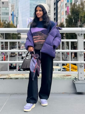 「アイテム（ダウンベスト）」を使った、THINISHIさん（レディース・153cm）の秋コーディネート