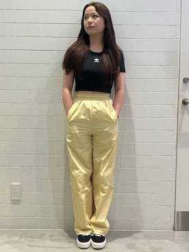 「adidas（アディダス）のエッセンシャルズ リブ Tシャツ / アディダスオリジナルス adidas Originals（Tシャツ/カットソー、ブラック系）」を使った、MYさん（レディース・161cm）の春コーディネート