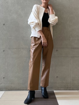 「Ungrid（アングリッド）のフェイクレザーデザインパンツ（その他パンツ）」を使った、吉本杏奈さん（レディース・164cm）の夏コーディネート