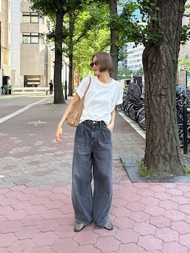 「白Tシャツ×デニム」｜吉本杏奈さん（レディース・164cm）の夏コーディネート