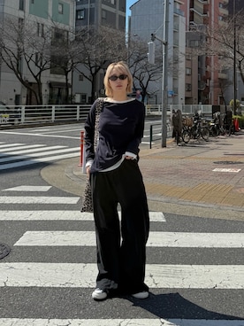 「Ungrid（アングリッド）のCONVERSEコラボデニムALL STAR AGED HI / UG15TH（スニーカー、ブルー系）」を使った、吉本杏奈さん（レディース・164cm）の春コーディネート