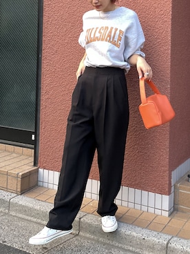 「アイテム（ハンドバッグ）」を使った、吉本杏奈さん（レディース・164cm）の冬コーディネート