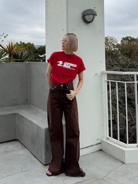「Ungrid（アングリッド）のブリーチデザインフレアデニム（デニムパンツ、ブラウン系）」を使った、吉本杏奈さん（レディース・164cm）の春コーディネート