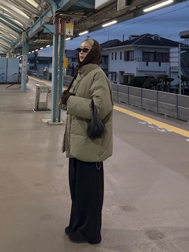 「アイテム（手袋）」を使った、吉本杏奈さん（レディース・164cm）の冬コーディネート