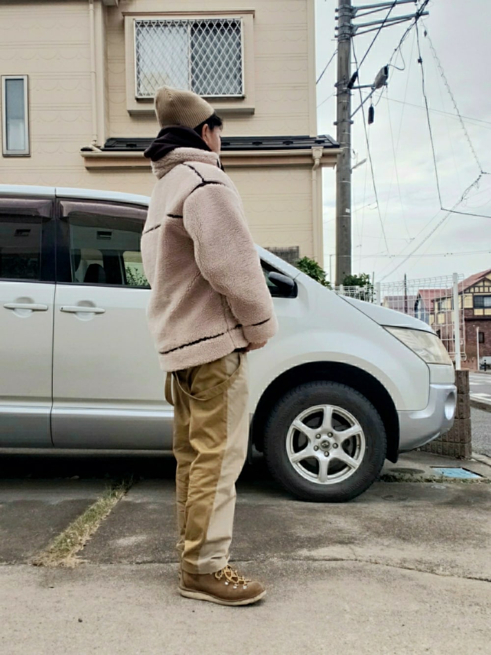 「休日コーデ、淡色コーデ、ファストファッション、ユニクロ、Dickies、Danner、お洒落さんとつながりたい、いいね、save、フォローお願いします🤑」｜「DickiesのAlexanderLeeChang × DICKIES/アレキサンダーリーチャン × ディッキーズ　DICKIES 874 SK8 PANTS 874スケートパンツ AC042008（その他パンツ、ベージュ系）」を使った、@くうすけ🍀さん（メンズ・168cm）の冬コーディネートの1枚目の写真