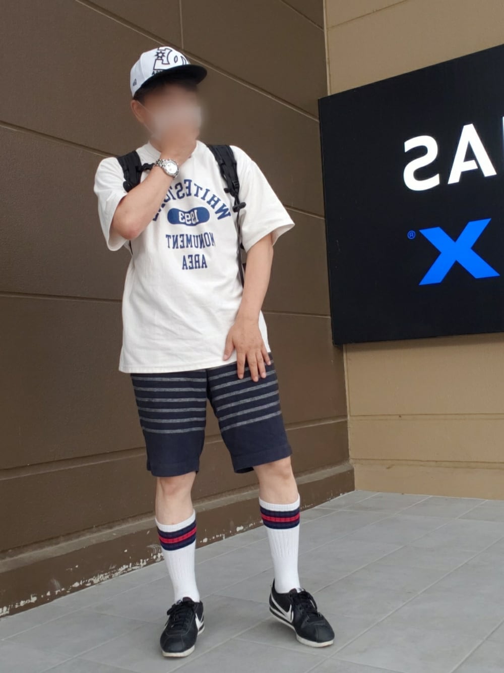「みんなの白Tフェス、カジュアルコーデ、ヘビーウェイトT、ショートパンツ、レザーシューズ、NIKE、いいね、save、フォローお願いします🤑、おしゃれさんと繋がりたい」｜「DCのDC/ディーシー キャップ 9FIFTY DOUBLE UP DATE GDYHA03000（キャップ、ホワイト系）」を使った、@くうすけ🍀さん（メンズ・168cm）の夏コーディネートの1枚目の写真