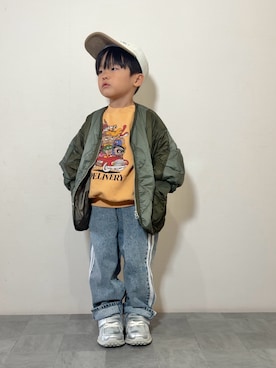 「TOPSTAR（トップスター）のKIDS TOPSTAR マジックテープスニーカー（スニーカー）」を使った、YU⭐︎さん（キッズ・100cm）の秋コーディネート