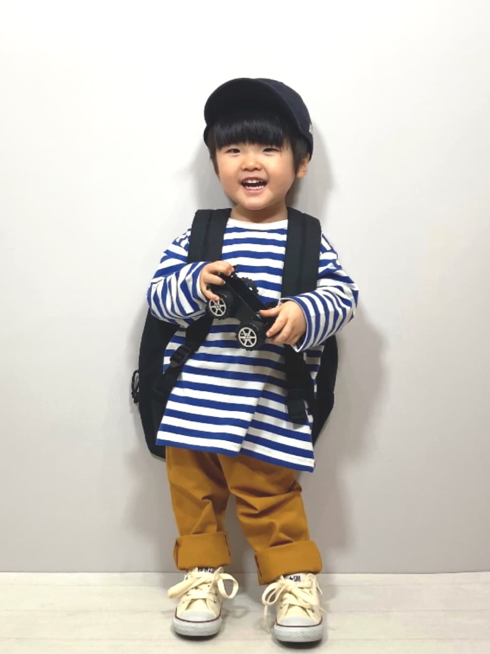 「カジュアルコーデ、ボーダー、キャップ、カラーパンツ、プチプラ、ニューエラ、シンプルコーデ、春色、春コーデ、ビビッドカラー、コンバース、スニーカー、リュック」｜「Life Support ProductsのボーダーロンT（80～150cm）（Tシャツ/カットソー、ブルー系）」を使った、YU⭐︎さん（キッズ・80cm）の冬コーディネートの1枚目の写真