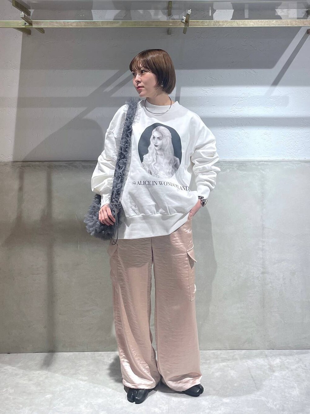 「LOWRYS FARM」｜「LOWRYS FARMのステンレスフープチョーカー 127295（チョーカー、シルバー系）」を使った、Minaさん（レディース・153cm）の秋コーディネートの1枚目の写真