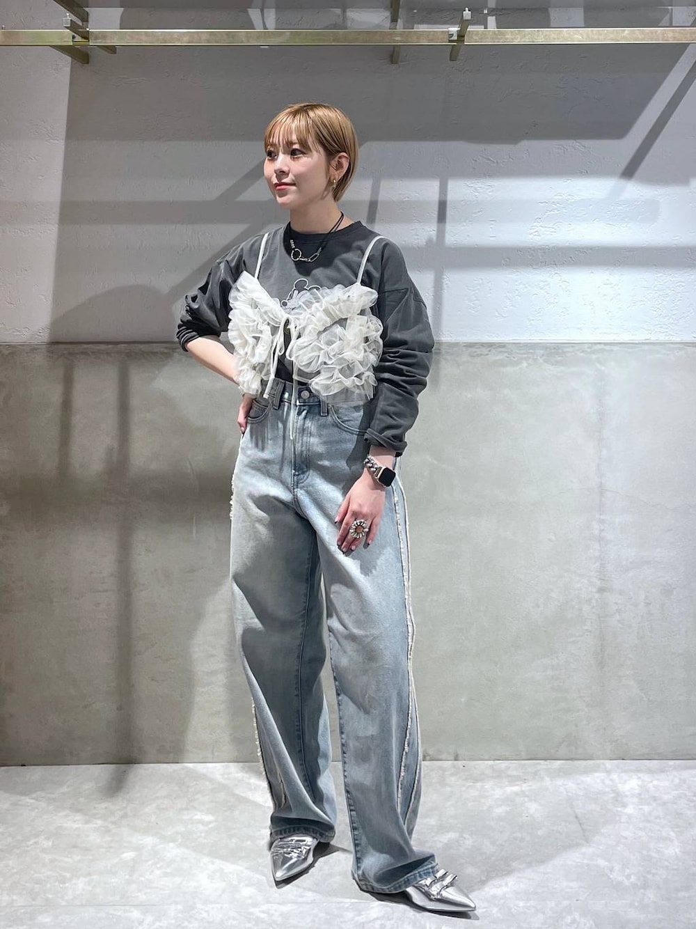 「LOWRYS FARM」｜「LOWRYS FARMのダブルリボンシューズ　 133045（パンプス、シルバー系）」を使った、Minaさん（レディース・153cm）の夏コーディネートの1枚目の写真