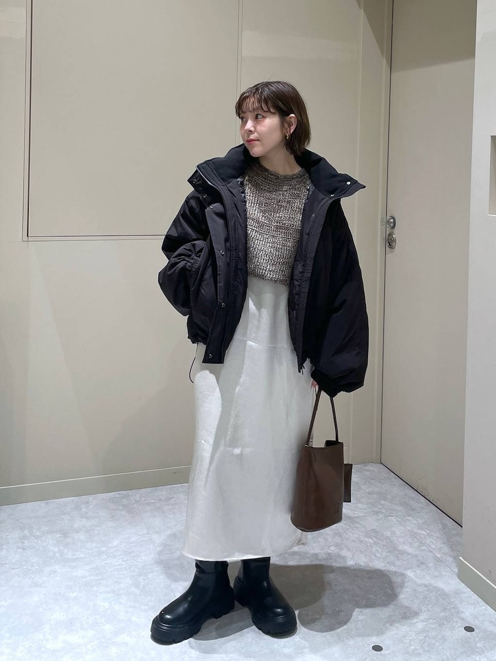 「LOWRYS FARM」｜「LOWRYS FARMのモンスターショートコート　 128076（その他アウター、ブラック系）」を使った、Minaさん（レディース・153cm）の冬コーディネートの1枚目の写真